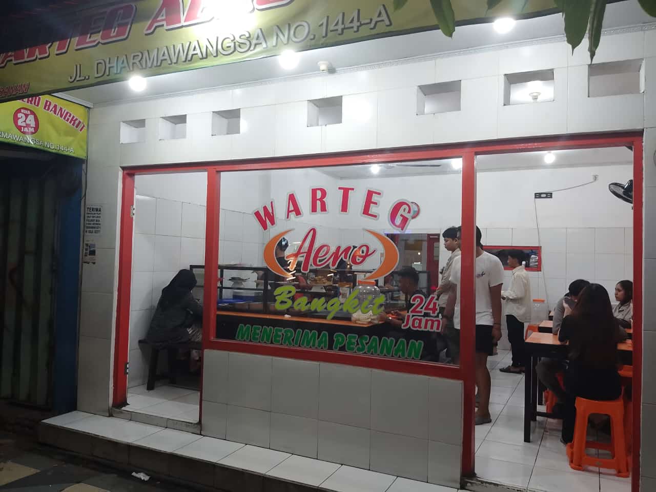 Warteg Aero Bangkit, Penyelamat Mahasiswa Melarat Unair Surabaya
