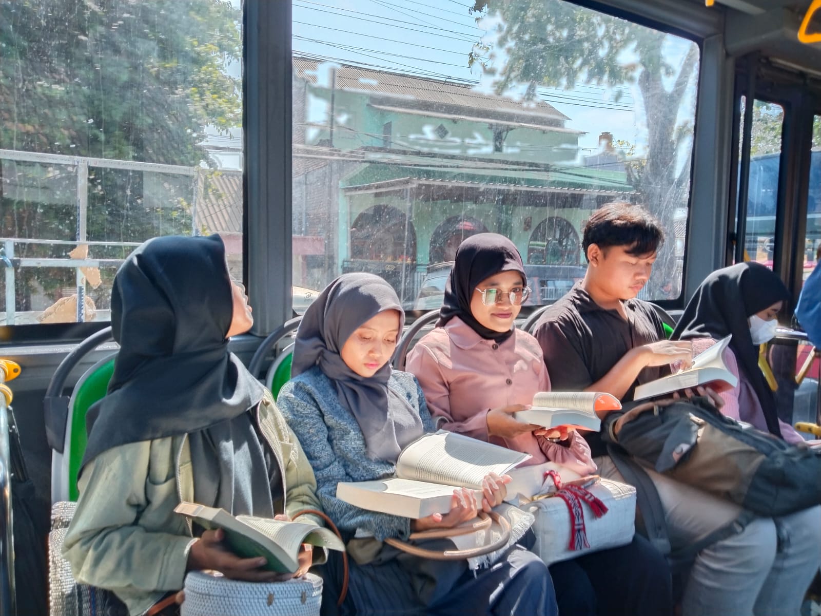 Gresik Book Party : Berpesta Literasi di Kota Santri