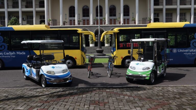 UGM Green Campus? Coba Naik Sepeda Dulu, Baru Kita Bicara