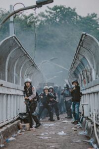 Ilustrasi Solidaritas Jangan Sampai Jadi Banalitas (www.pinterest.com)